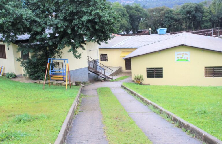 A pedido do Prefeito Nestor Tissot, ministro da Educação anuncia investimentos na Vila do Sol