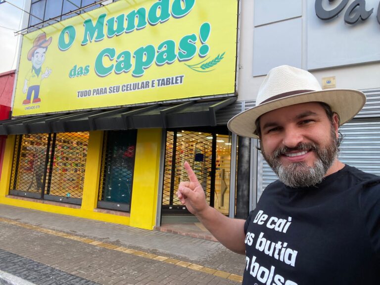 Fabinho Mundo das capas