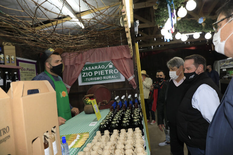 Foto Feira Agroindustrias visita prefeito
