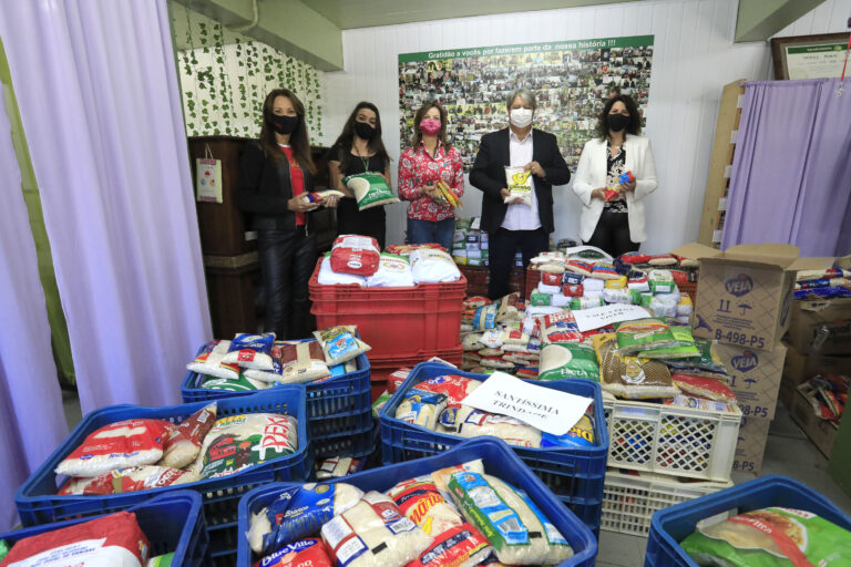 Foto alimentos Natal Solidário