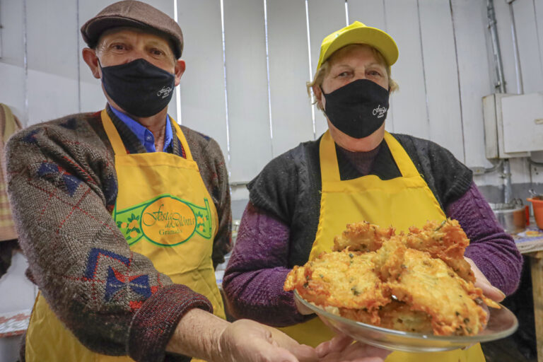 Foto bolinho de batata