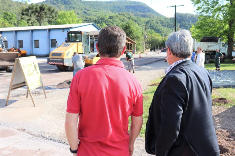 Pavimentação no Moreira