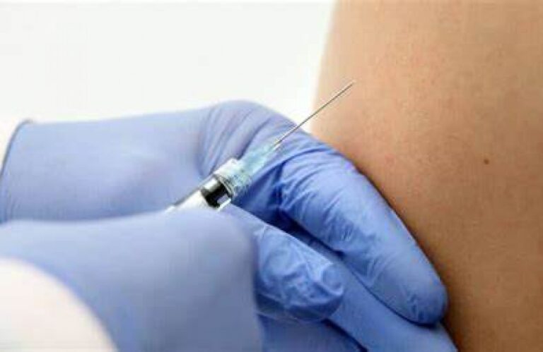 Megaoperação para vacinar moradores e visitantes