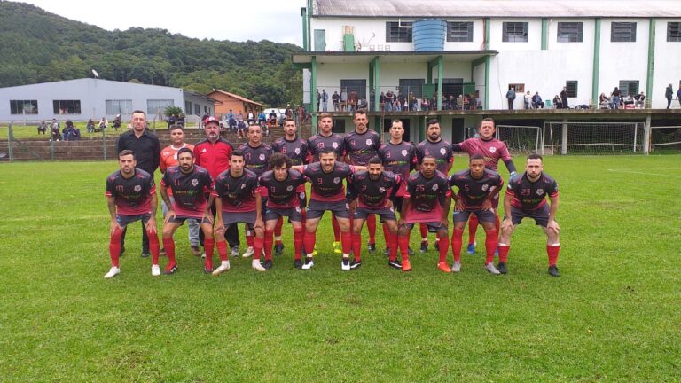 Estão definidas as seis equipes que seguem na disputa do Varzeano de Gramado