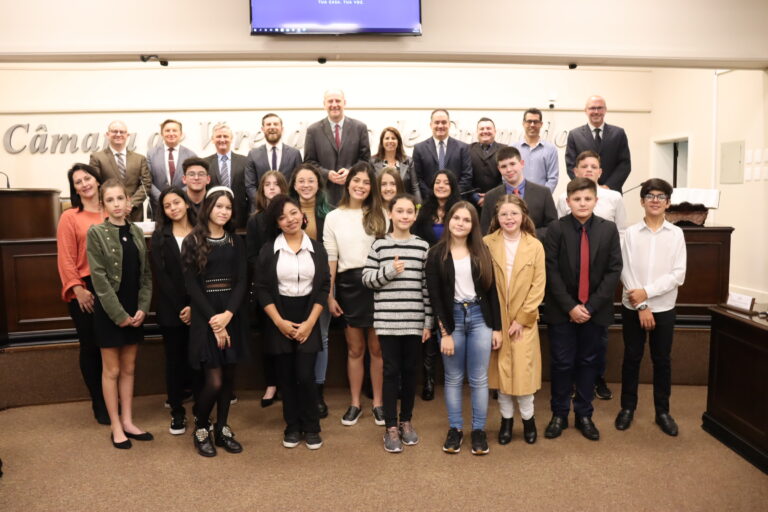 Vereadores jovens de Gramado são empossados