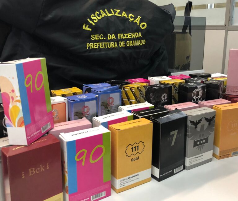 Fiscalização apreende perfumes vendidos irregularmente no Centro