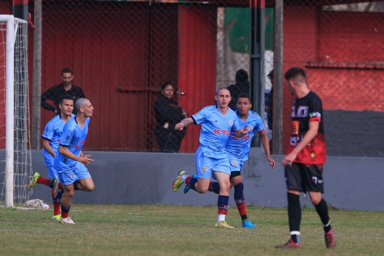 Gramadense estreia no Profissional com vitória fora de casa