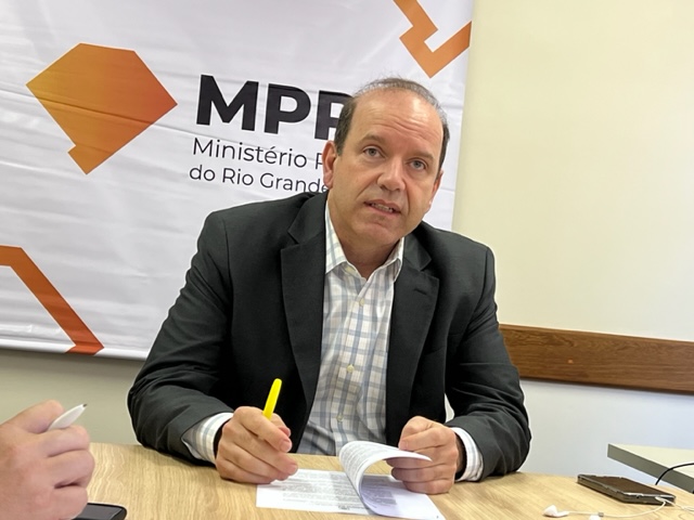 E04AD122-D7DA-4146-AB1D-526B83F5D2B6