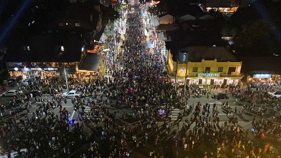 Espetáculo em frente da Catedral - Foto Wesley