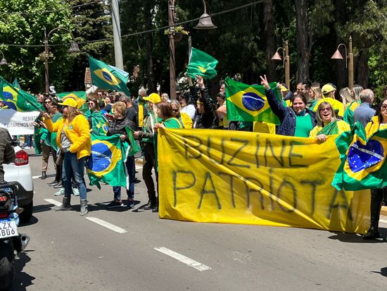 manifestação em gramado 02