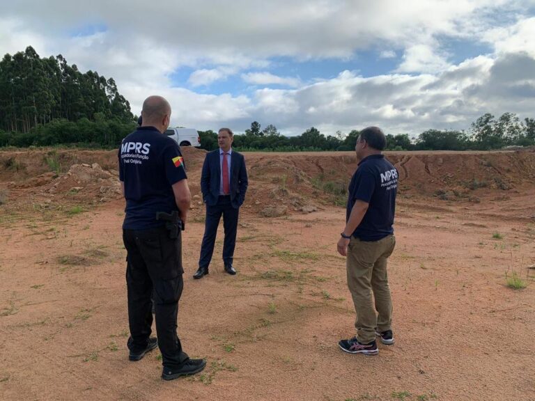 4F453E22-4FB7-48A4-9279-102596326FE5