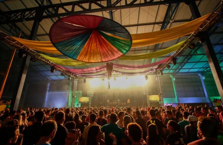 65DC33CB-6028-4234-A351-FAD30ABD6E82