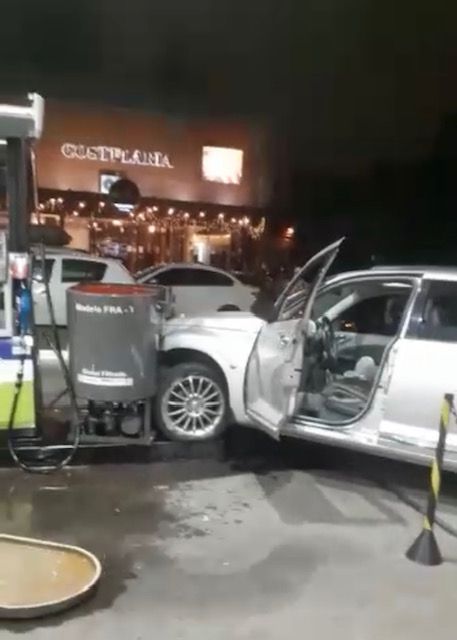 foto acidente posto sim gramado