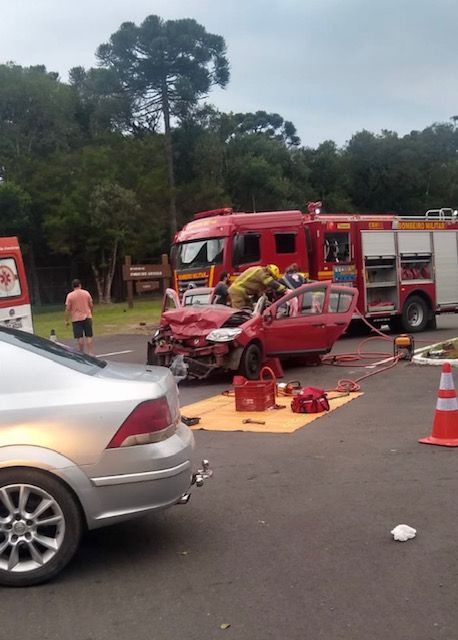 acidente estrada do caracol