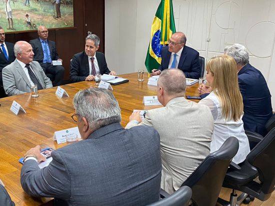 foto luia reuniao com alckmin