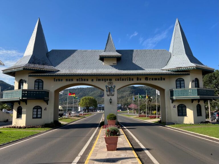 C7D7C161-7612-4D5A-9E0D-9B3A0084251D