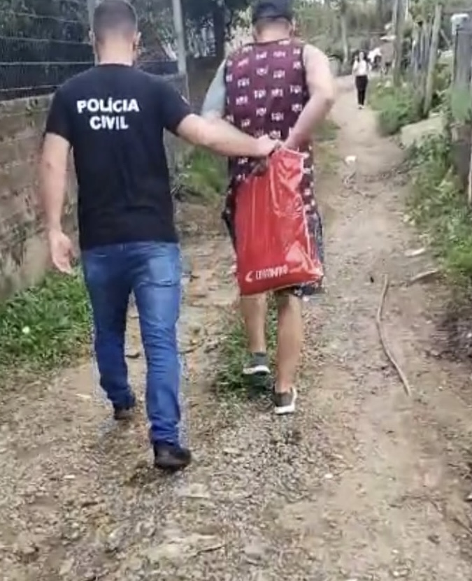 DDB8A273-6429-4090-83C4-1BCC7E654FAB