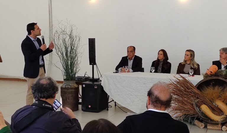 2DE1FEE0-1210-44EE-8445-92B8DF499AE6