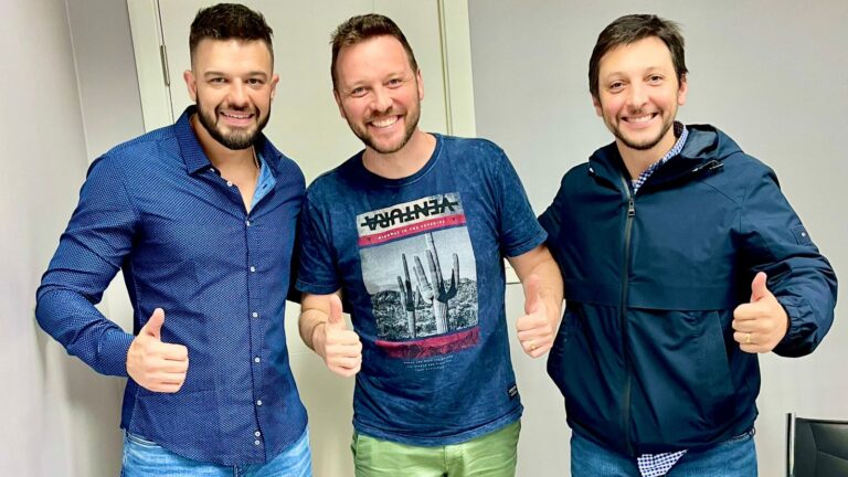 6B512BA8-EDE4-4836-A3C2-AE566405140C