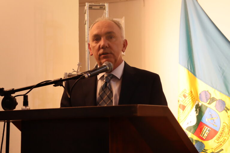 E9E81C65-E55E-4703-8D57-34F0DA1BA437