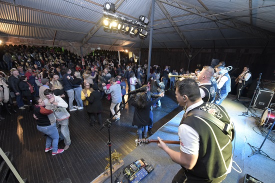 Foto Festa da Colônia.domingo de encerramento.Banda Choppão