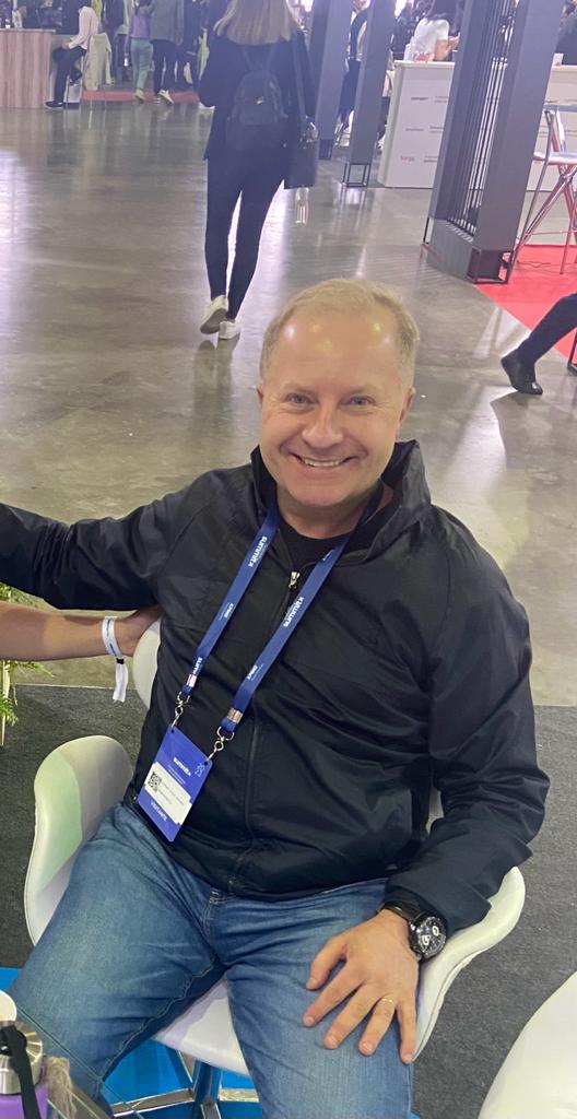 9A6D00CF-C1CD-438A-AE24-39BF98299E2B