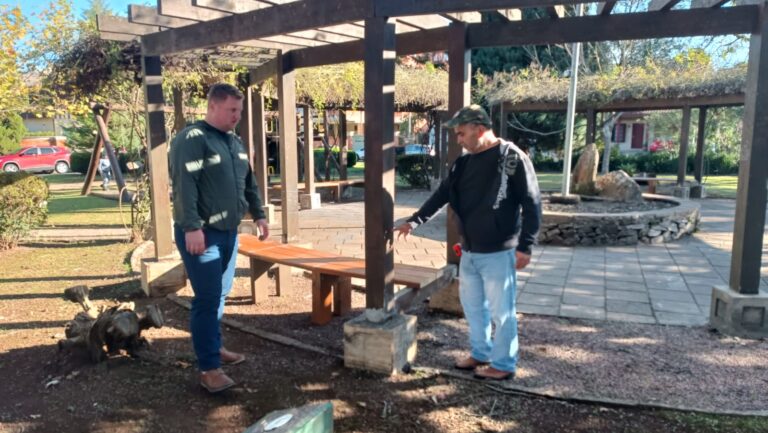 F13CE926-466F-43E2-A08B-45D96DBE6220