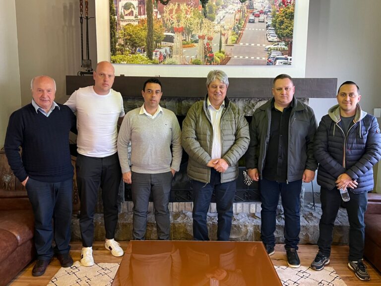 8460C583-80D5-4ABF-B39F-8A53A36AED00