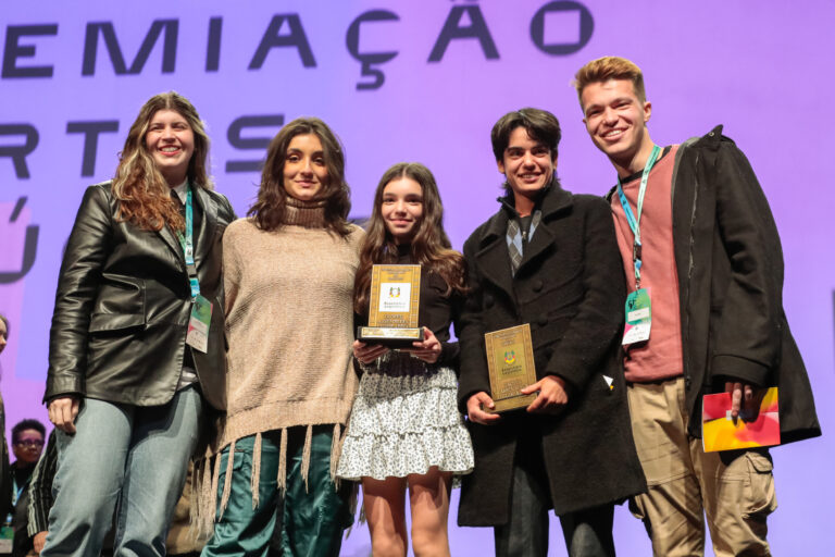 A0D71D7E-A7A8-487F-A915-C2D4E81371DB