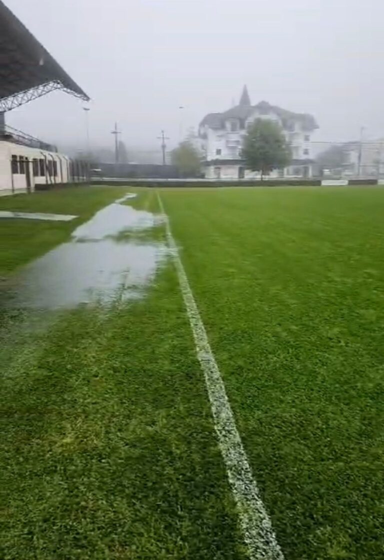 EEEB0B74-5F7D-4FB8-8CA4-81E97F6E5941