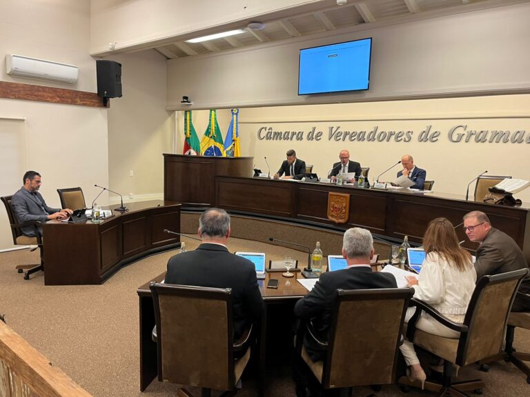 Foto Câmara autoriza mais de R$ 1,6 milhão para transporte técnico universitário