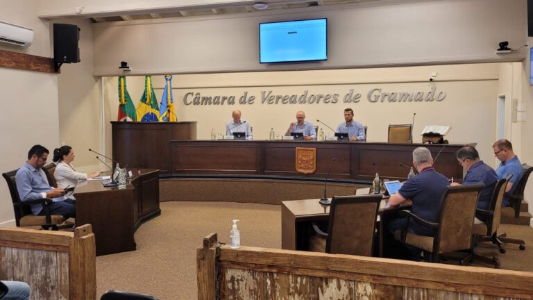 Foto sessão votação aumento servidores