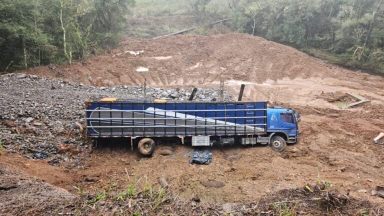 Foto carreta timba em Canela