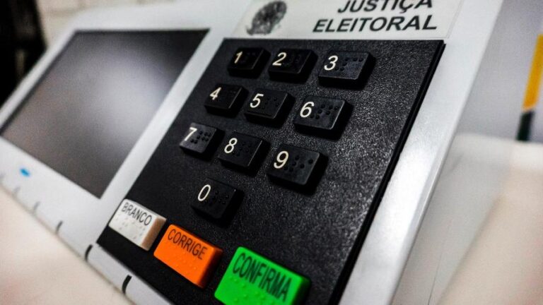 Foto urna eletronica 2024
