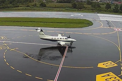 Foto aviao_pista_b9ea7f40fd_03601e88af