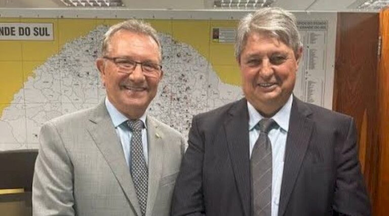 Foto deputado Busato e o prefeito Nestor Tissot