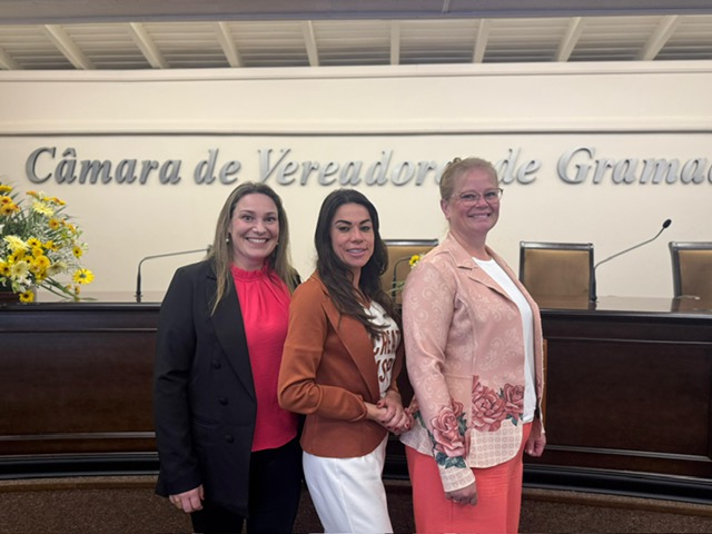 Foto Vereadoras tomam posse na Câmara de Gramado