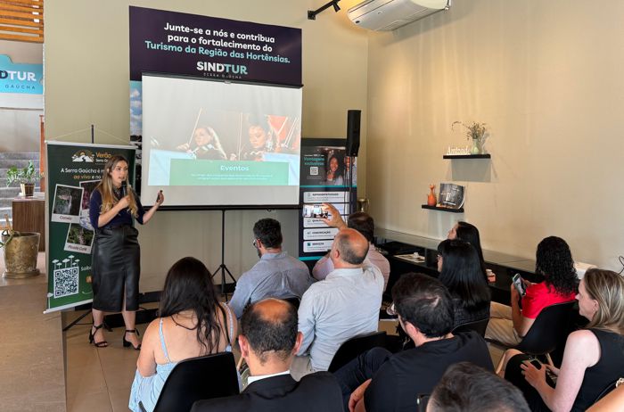 Foto lançamento Verão na Serra Gaucha.lisa e público