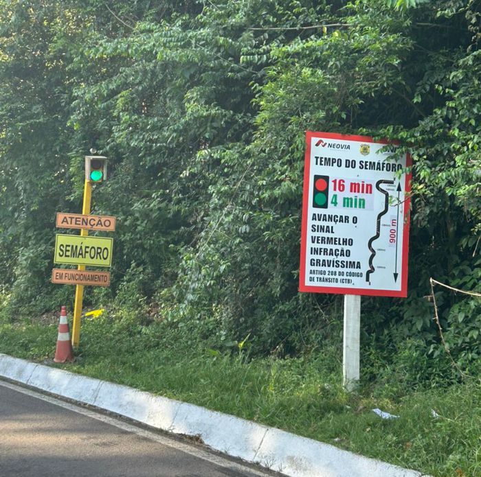 Foto semaforo BR 116 em NP