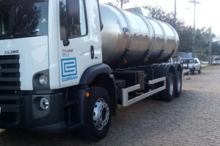 Foto caminhao-pipa-corsan