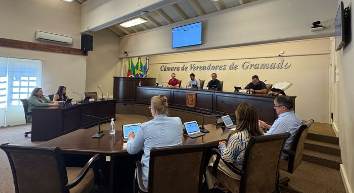 Foto Câmara de Gramado aprova reajuste salarial de 7% para servidores públicos