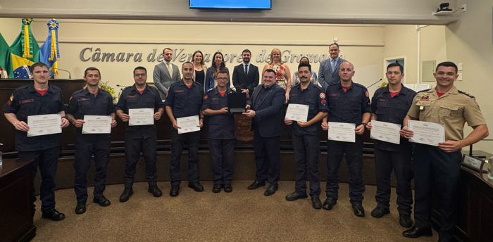 Foto Câmara homenageia Corpo de Bombeiros pelo trabalho heróico durante as chuvas de 2024