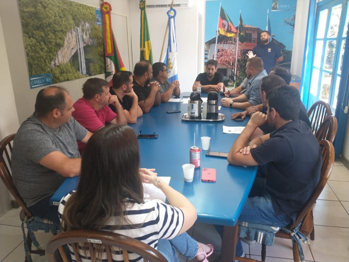 Foto vereadores canela Reunião