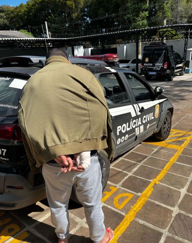 Foto policia cvil de canela prende