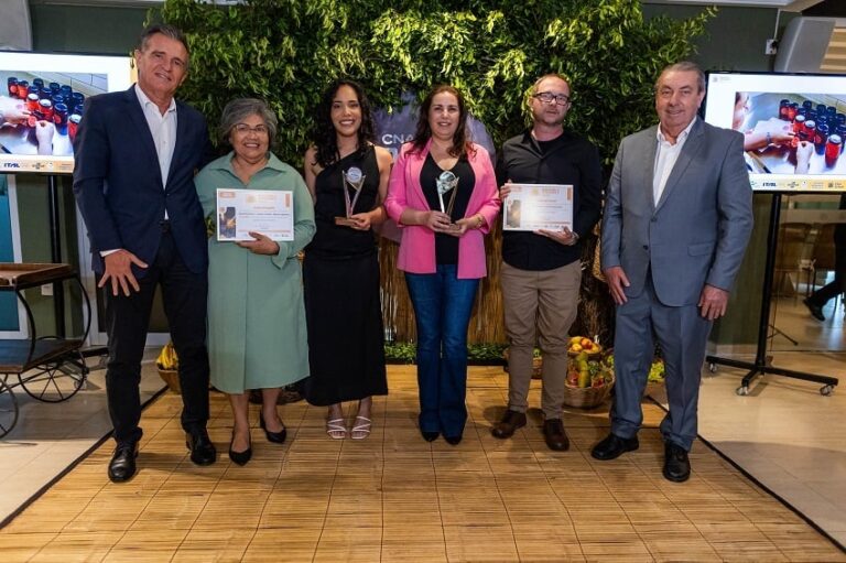 Foto Geleia Premiada casal gramadense durante solenidade em Brasília