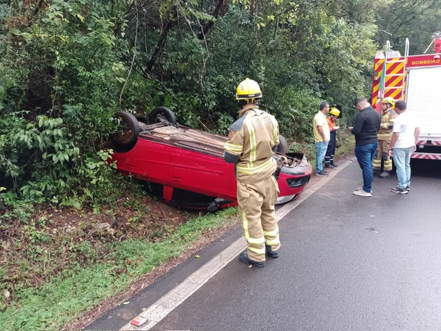 Foto acidente curva do S.09.06.25