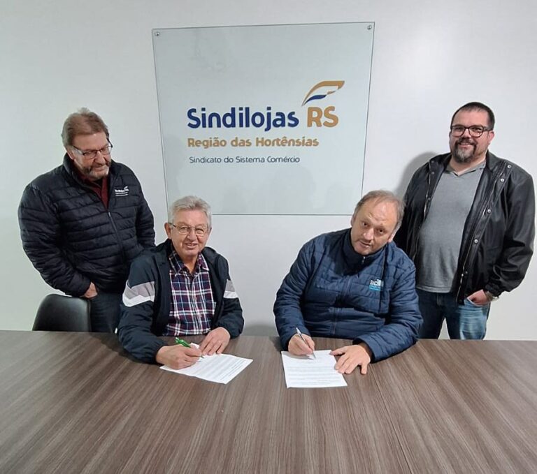 Foto CCT 2025_2026 assinatura 13 de junho de 2025 (2)