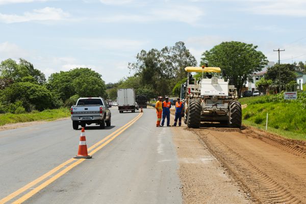 Foto Motoristas devem redobrar a atenção em rodovias com obras a partir desta segunda-feira