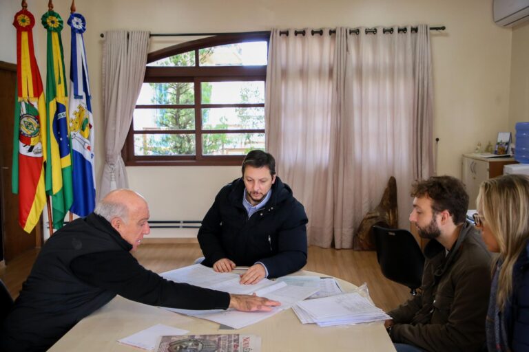 Reunião Prefeitura Canela ( Foto Jaison Remonti) 03