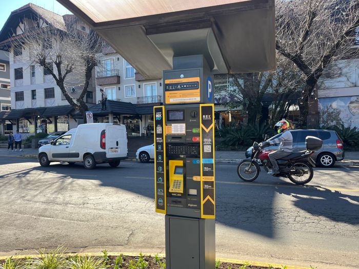 Foto Câmara adia votação sobre alteração da Zona Azul após pedido de vistas